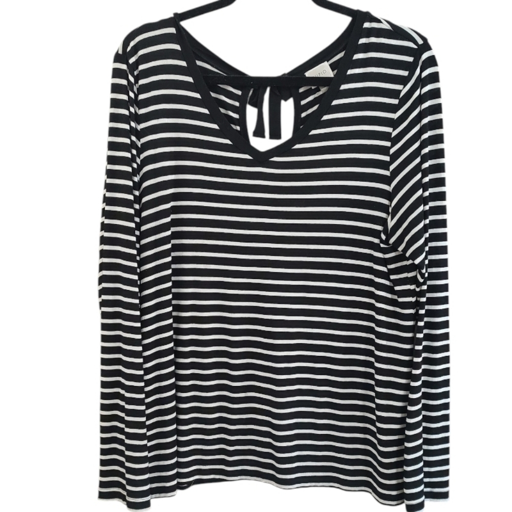 Cupio Black and White Striped Long Sleeve Top